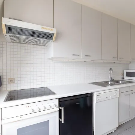 Апартаменты Renovated Flat Near *