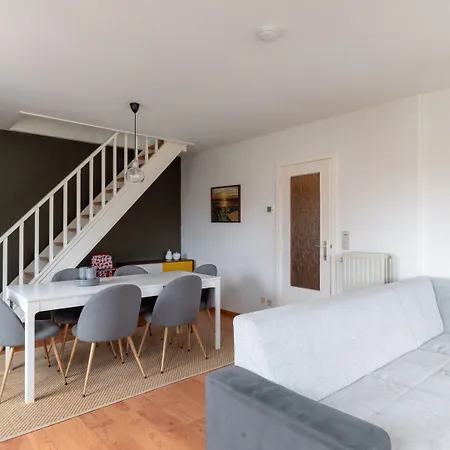 Renovated Flat Near
